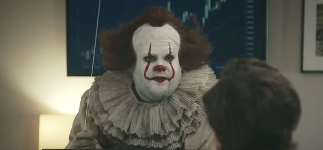 3. Pennywise rolüne girip teknik ekipten birini çağıran adamı korkutması.