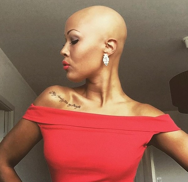 «Отказ от парика освободил меня как в личной, так и в профессиональной жизни».