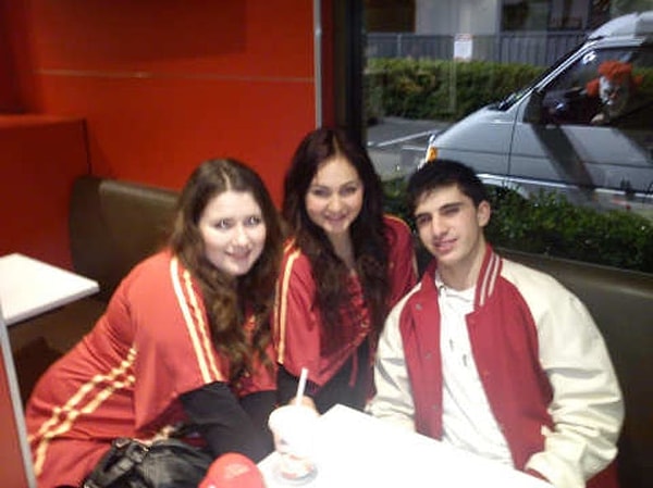 1. Ненавистные клоуны...