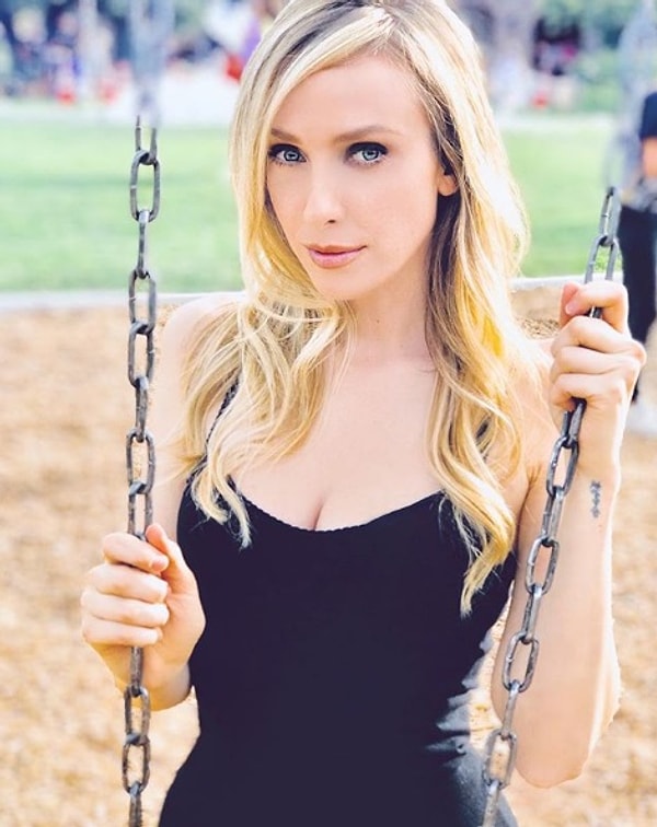 5. Лишь после многочисленных консультаций у врачей девушке наконец поставили диагноз химеризм.