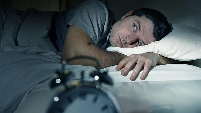 Bu Aralar Siz de Diğer Pek Çok İnsan Gibi Uyuyamıyorsanız Bilimin Bir Açıklaması Olabilir!