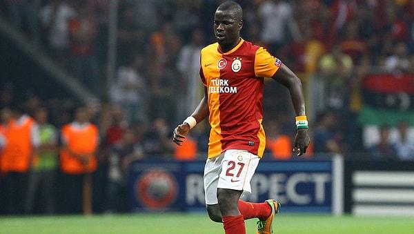 7 sezon Arsenal forması giyen yıldız futbolcu 2011 yılında Galatasaray'a transfer oldu.