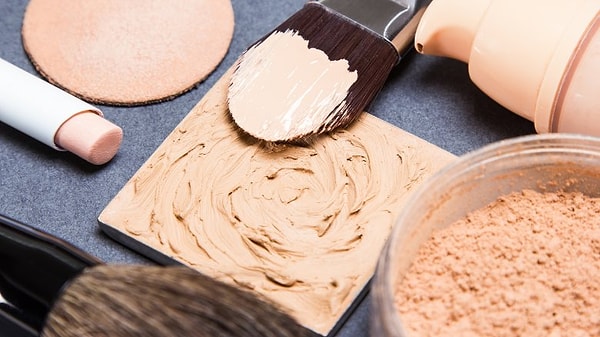 2. Неправильный подбор текстуры тонального крема