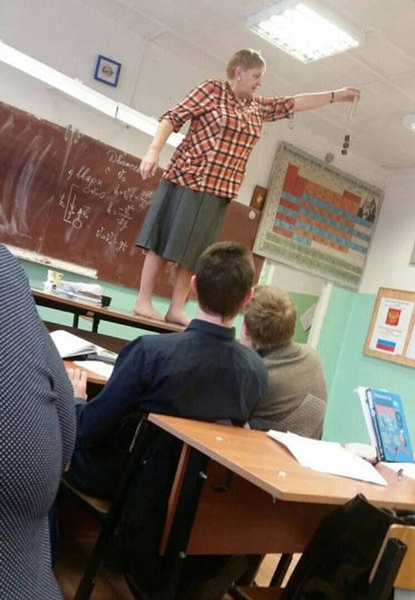 10. Когда учительница вся отдаётся профессии...