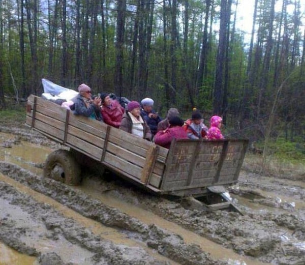 13. Ну а как ещё проехать по такому бездорожью?