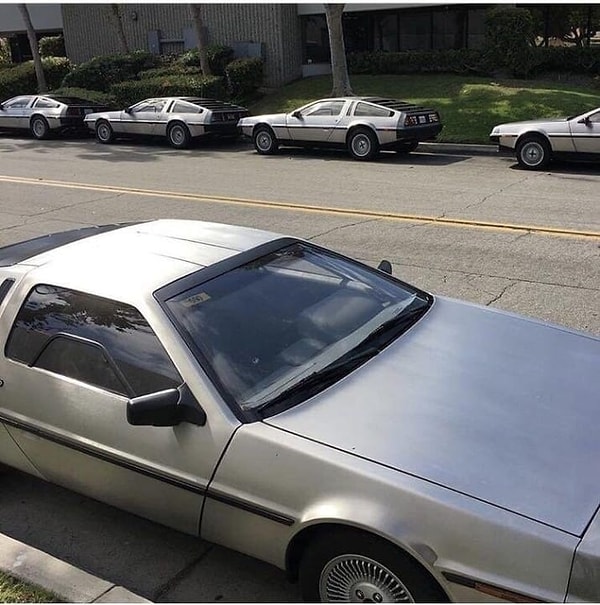 4. "Ты видишь ее, когда ты смотришь в свое окно..."