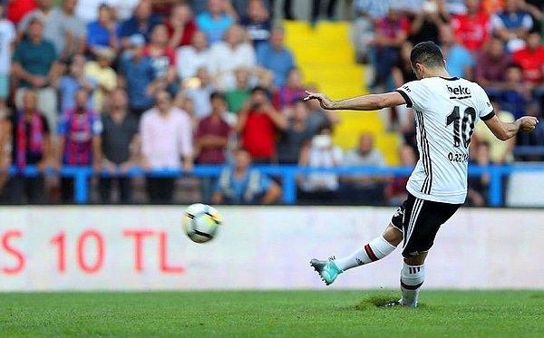 Süper Lig'in ilk devresinde 61 penaltı kararı verildi, 52'si gol oldu.