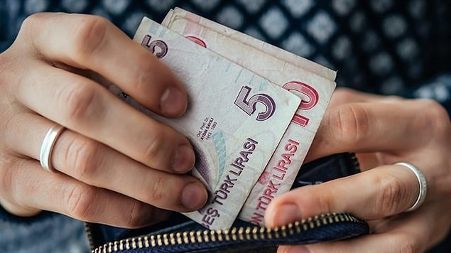 Ankete katılanların yüzde 53’ü yılbaşı hediyesi için "50 TL ve altı" bütçe ayırdığını ifade etti.