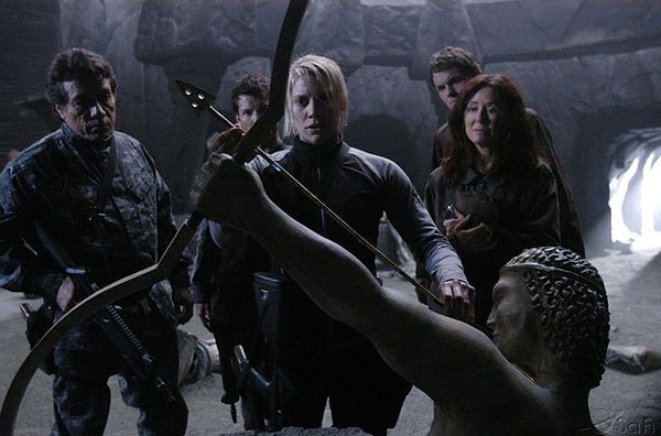 7. Звездный крейсер Галактика