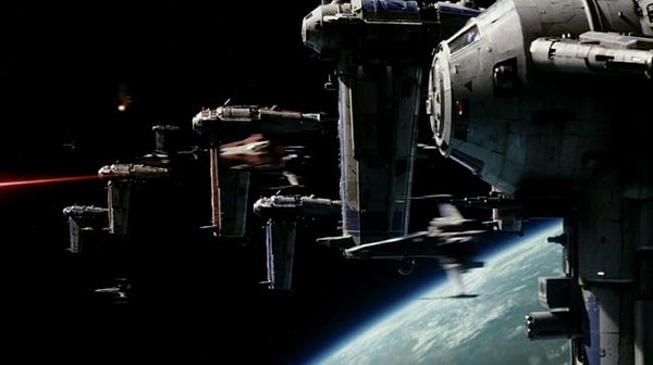 11. Бомбы не могут падать на дредноут, так как нет гравитации