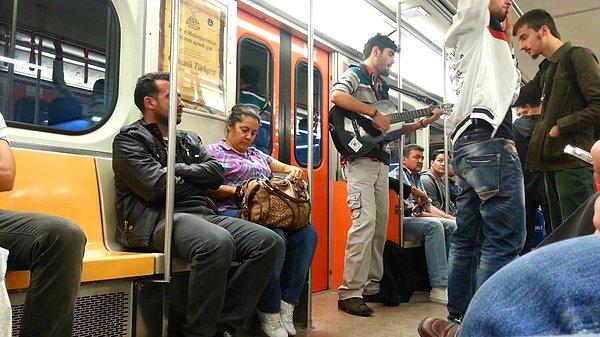 Metrodaki müzik yasağı yeni Başkan Mustafa Tuna döneminde de gündeme geldi.