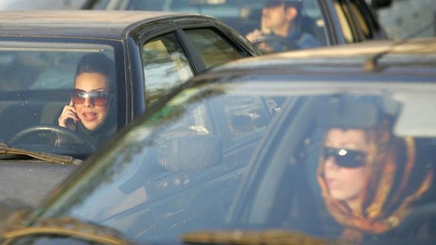 Tahran'da 7 binden fazla gizli ahlak polisi görev yapıyor.