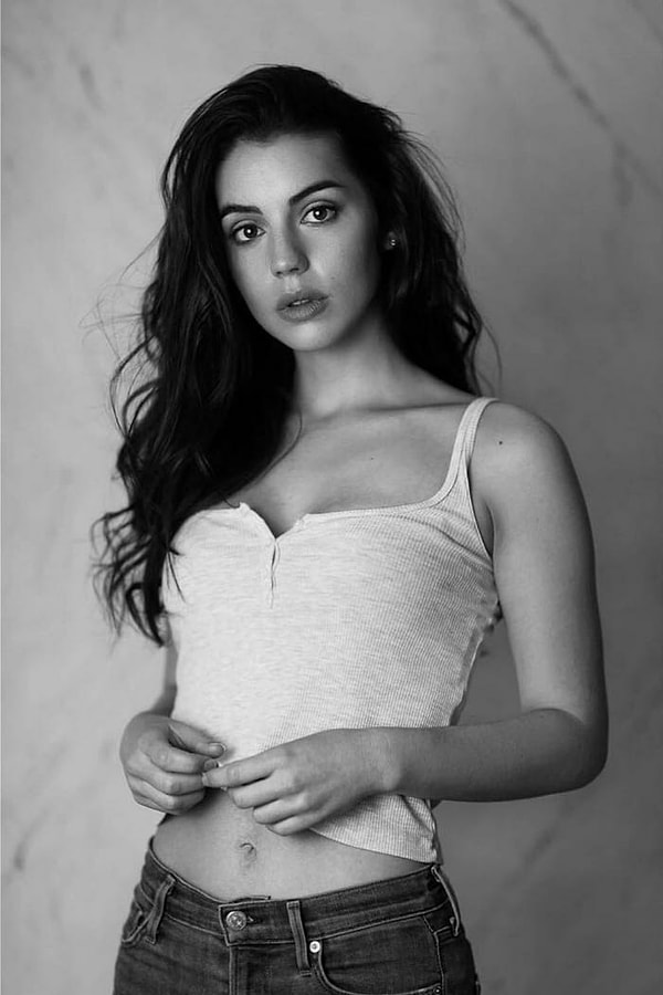 7. Аделаида Кейн, актриса