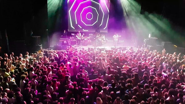 İstanbul'da Bu Hafta Sonu Hangi Alternatif Müzik Konserine Gidilir?