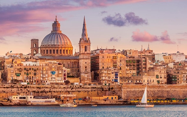 Malta -736 Euro