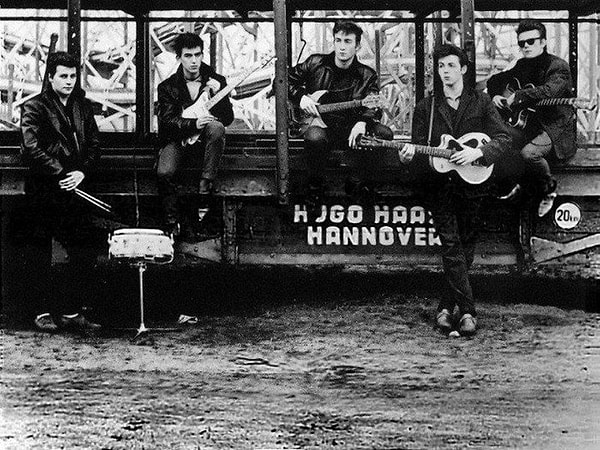 14. Первая фотосессия The Beatles, 1960 год