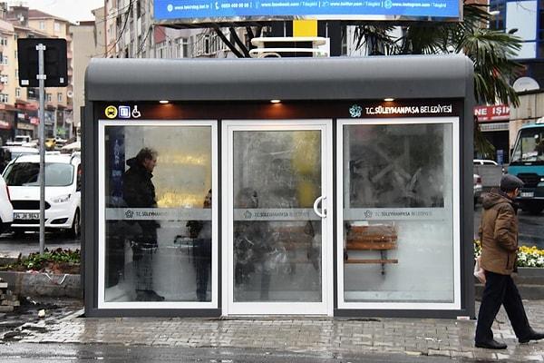 Tekirdağ'da, vatandaşların yağmur, kar ve soğuk havadan etkilenmemesi için klimalı kapalı durak yapıldı.