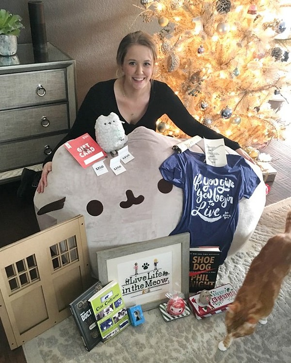 "Лучшая часть во всем этом? Ну, во-первых, пожертвования и гигантский Пушень..."