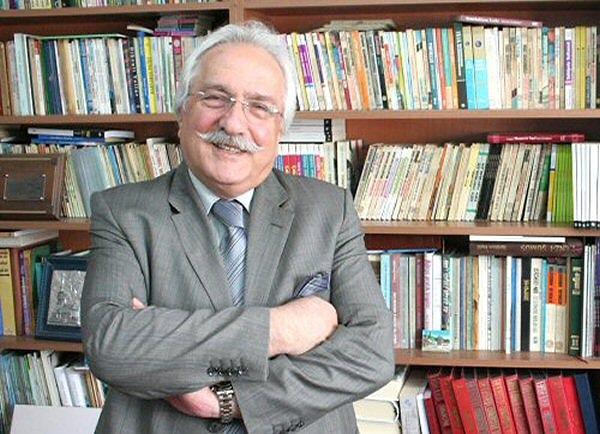 Kadir Mısıroğlu ve Yavuz Bahadıroğlu'nun kitaplarının okullarda dağıtılması sosyal medyada tepkilere neden oldu👇