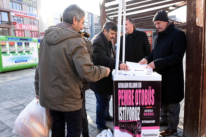 Bunu da Görmedik Demeyiz! Erkeklerden 'Pembe Otobüs' İçin İmza Kampanyası