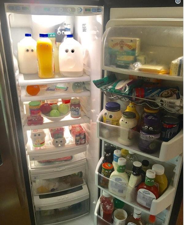 16. Buzdolabına biraz eğlence katan yaratıcı ruh.