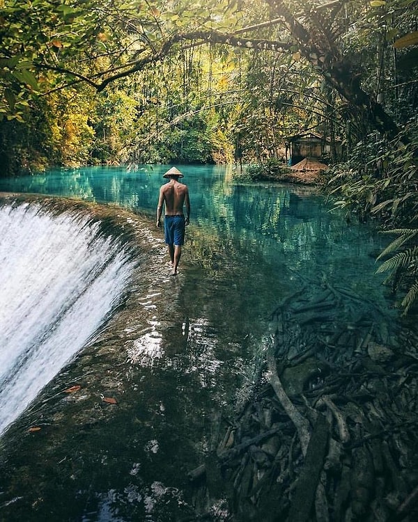 19. Искупаться в водопаде.