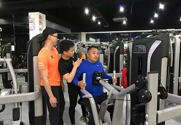 ...и чуть позже начали вместе ходить в спортзал.