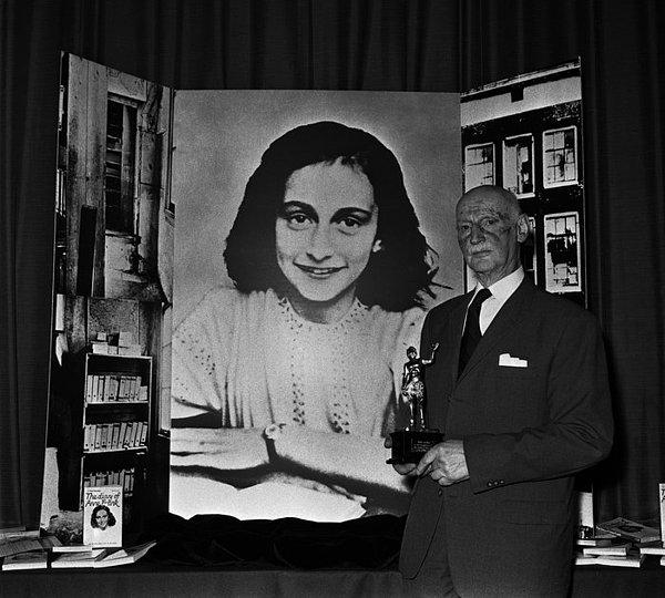 13. Anne Frank'ın babası kurtuldu ve günlük eline geçti