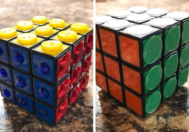 2. Görme engelliler için Rubiks kübü.