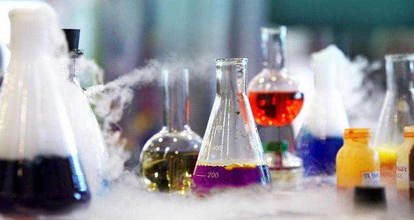 9. Правда ли, что существуют обратимые химические реакции (протекающие одновременно в двух противоположных направлениях)?