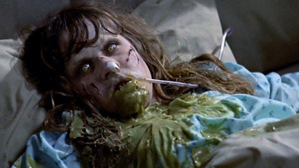 12. Şeytan filminda Linda Blair'in kusmuğu için kullanılan bezelye çorbası onu gerçekten kusturmuştu.