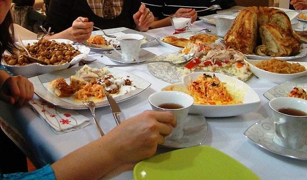 Türkiye’nin yüzde 56’sı yemeği masada yiyor