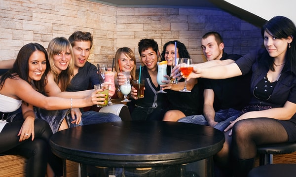 8. У вас много общих друзей?