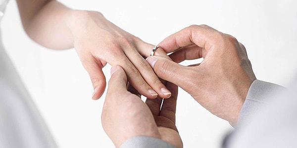 2. Как называют характерный для общинно-родового строя обычай, запрещающий браки внутри родственной группы: