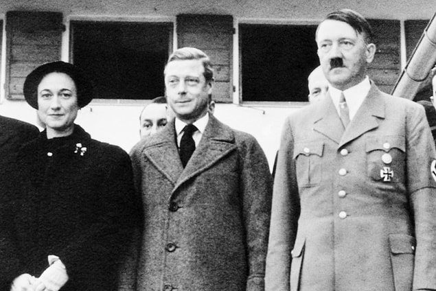 2. Simpsonlar ve Adolf Hitler