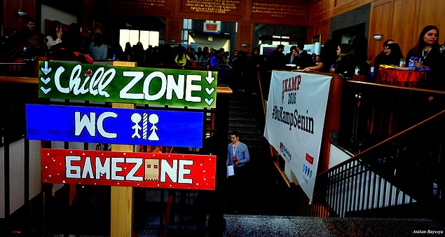 20+ Firma Standıyla İki Katlı Fuaye Alanı