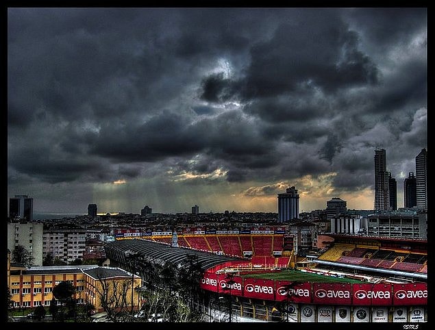 "O" Yok ya Mecidiyeköy İstanbul'un bir semti artık bizler için...