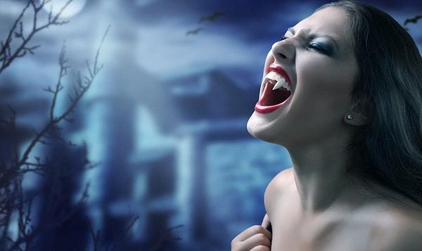 Tabii insan düşünmüyor değil, başka kimler vampir rollerine yakışır?