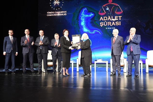 'Adalet sistemi kötü diye çemkirmekle bu iş olmuyor'
