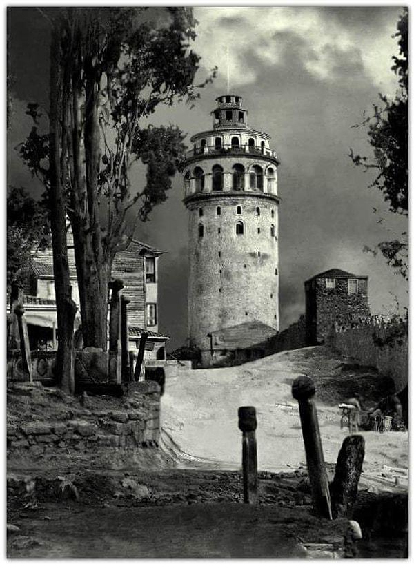 10. İngiliz fotoğrafçı Francis Bedford 1862'de Galata Kulesi'ni böyle fotoğraflamış.