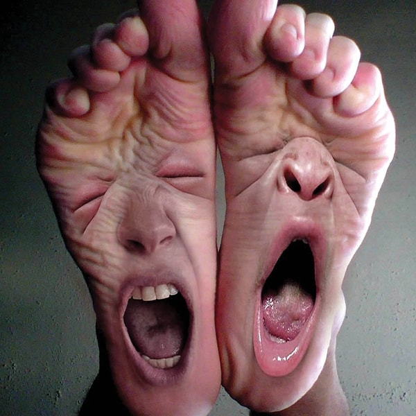 12. Ну что, все еще не боитесь ступней? 😉