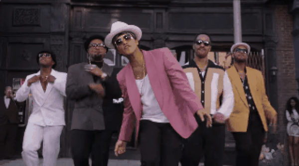 Uptown Funk - Mark Ronson ft. Bruno Mars