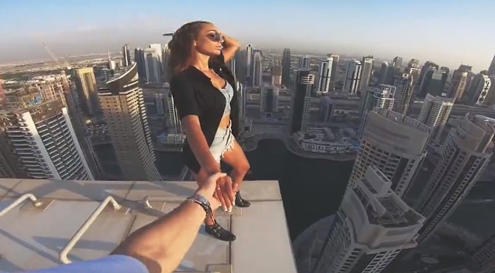 Koca Koca Binaların Tepelerinde Yaptıklarıyla Yürekleri Ağza Getiren Adam: David Helmes