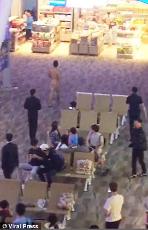27 yaşında olduğu açıklanan Stece, Phuket'ten Güney Kore'ye uçmak için havalimanına gelmişti.