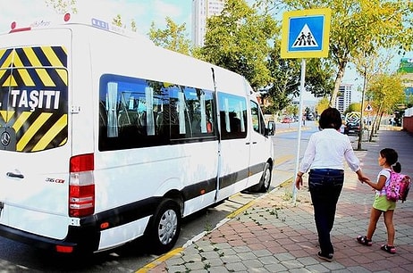 Yine İhmaller... Okul Servisinde Unutulan 7 Yaşındaki Çocuğu Akıllı Saati Kurtardı