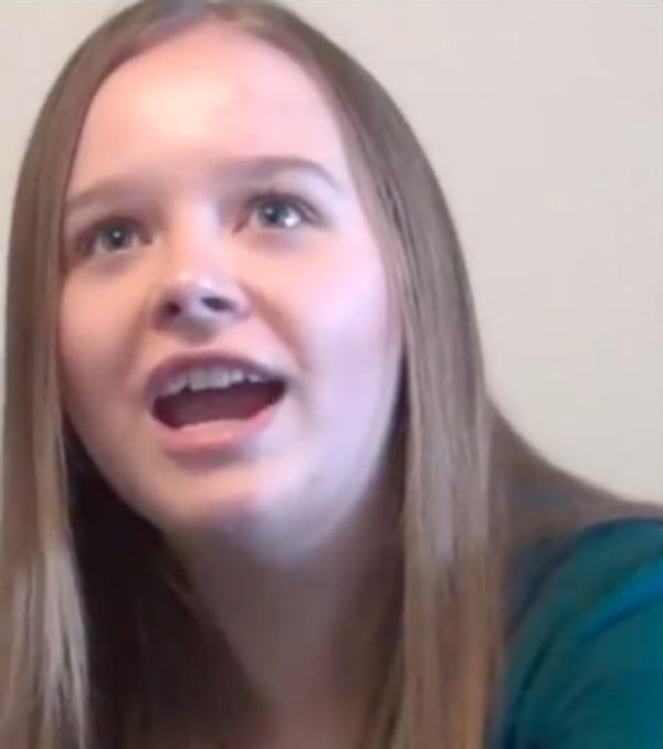 Впрочем, девушка пошла на этот эксперимент добровольно. Она сама позволила ведущим передачи "протестировать" её парня на "прочность". Тест завершился неудачно, бывает...