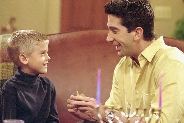 12. Росс, похоже, заботился о своих детях, только когда это было удобно для сюжета