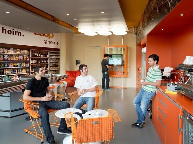 Şehir temalı restoranlar arasında Stokholm, Brüksel, Zürih ve Hamburg gibi yerler bulunuyor.
