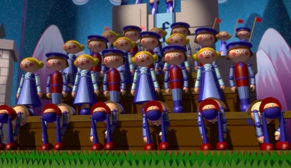 2. Куклы, поющие "В городок Дюлок заходи, дружок", предлагают путешественникам вытереть обувь и... лоб (хотя там само собой напрашивается слово "зад", который, кстати куклы и показывают во время песенки)