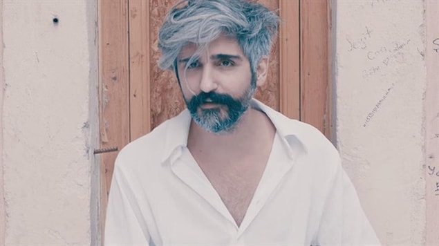 15. Sevilen şairlerin dizeleriyle muhabbete başladıktan sonra DM'den "Yanlış anlamazsan bir nude atar mısın?" yazan adam tipi